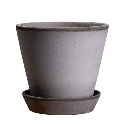 Large stone grey finish ceramic Bergs Potter pot and matching saucer